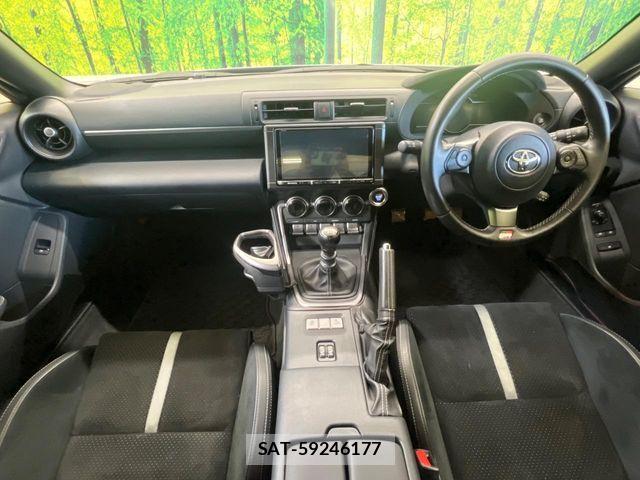 Toyota GR86 2022-01 8457563-1