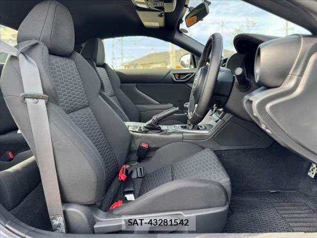 Toyota GR86 2023-04 8525024-15