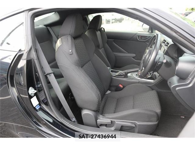 Toyota GR86 2022-08 8525023-14