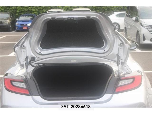 Toyota GR86 2022-12 8525016-15