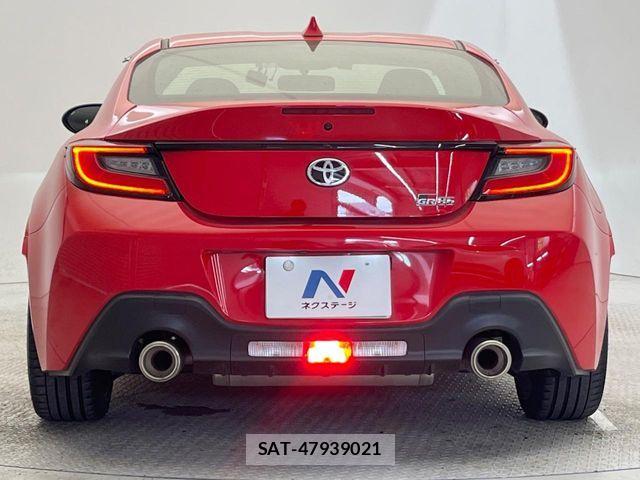 Toyota GR86 2023-06 8562040-14