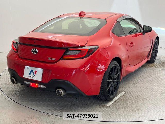 Toyota GR86 2023-06 8562040-16