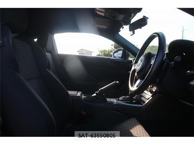 Toyota GR86 2022-04 8562045-27