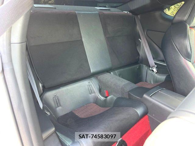 Toyota GR86 2024-12 8562043-9