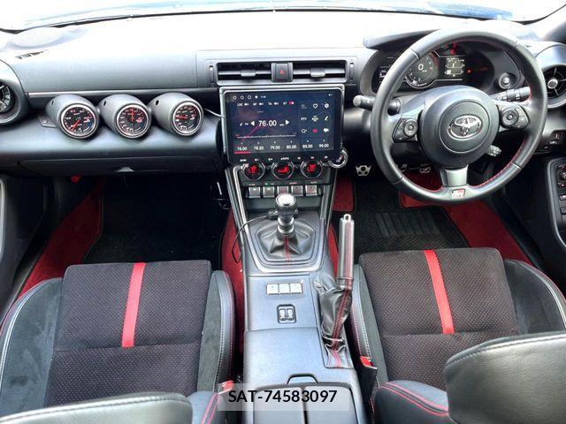 Toyota GR86 2024-12 8562043-1