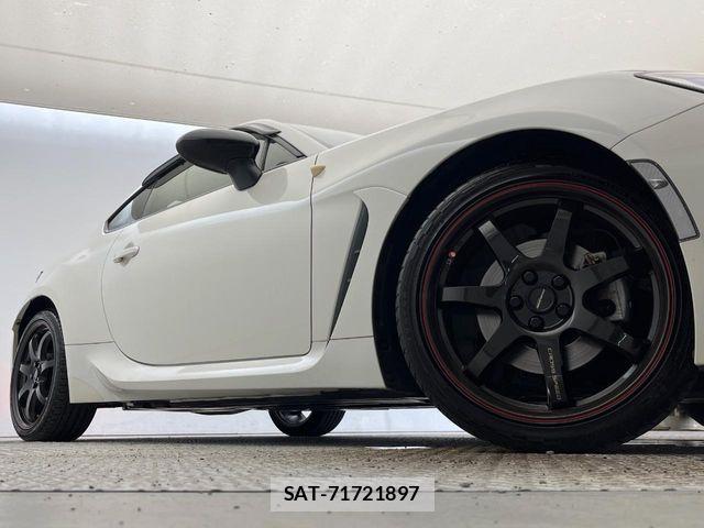 Toyota GR86 2022-04 8562042-13