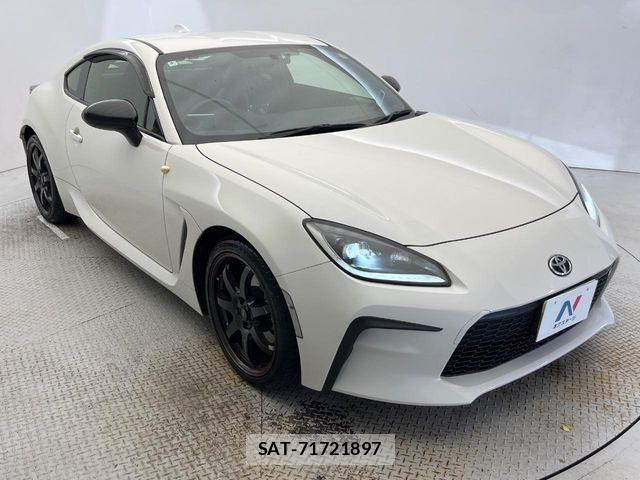 Toyota GR86 2022-04 8562042-16
