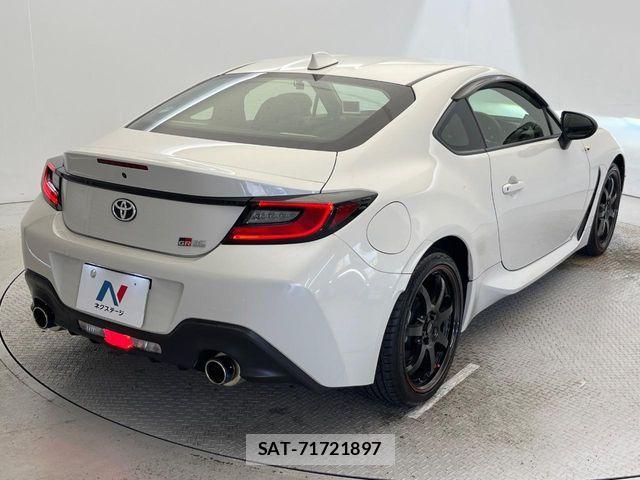Toyota GR86 2022-04 8562042-17