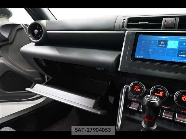 Toyota GR86 2022-06 8659272-12