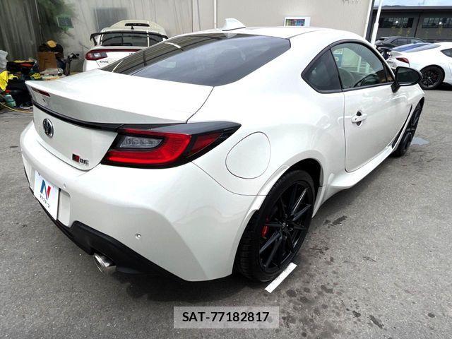 Toyota GR86 2024-08 8666200-16