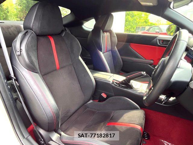 Toyota GR86 2024-08 8666200-8