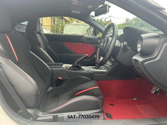 Toyota GR86 2024-06 8685606-9