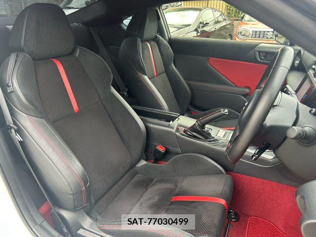 Toyota GR86 2024-06 8685606-10