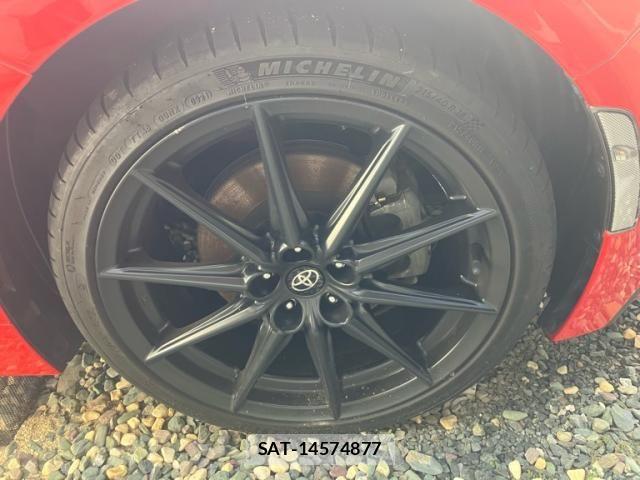 Toyota GR86 2021-11 8742403-4
