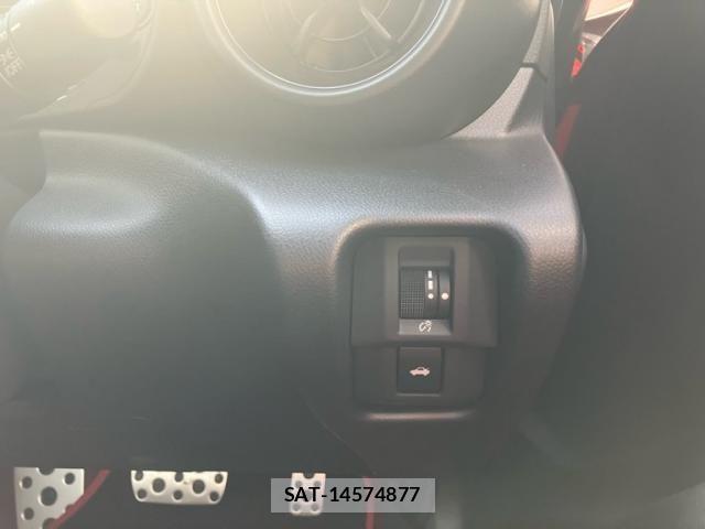 Toyota GR86 2021-11 8742403-8