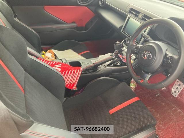 Toyota GR86 2021-11 8742398-14