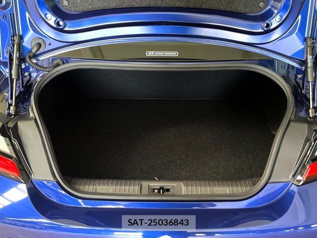 Toyota GR86 2022-10 8742400-9