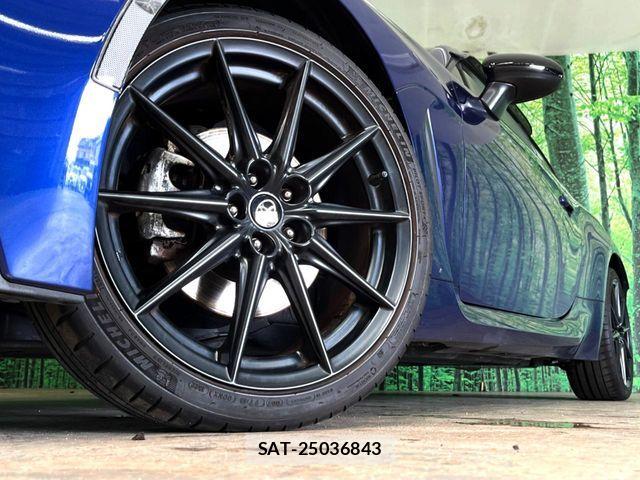 Toyota GR86 2022-10 8742400-12