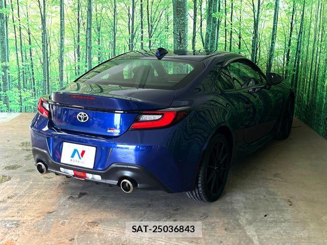 Toyota GR86 2022-10 8742400-16