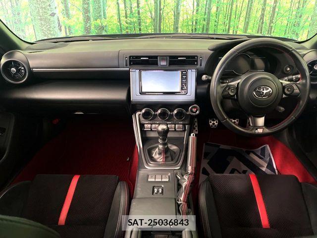 Toyota GR86 2022-10 8742400-1