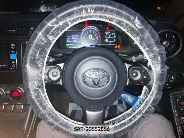 Toyota GR86 2024-07 8742406-12