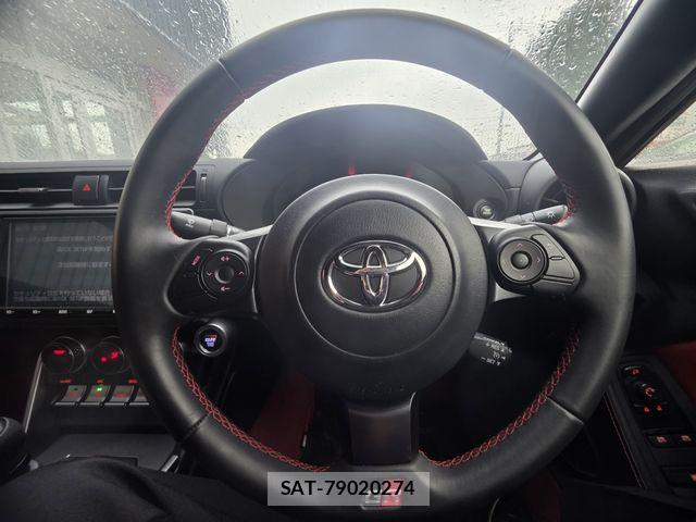 Toyota GR86 2022-01 8742399-15