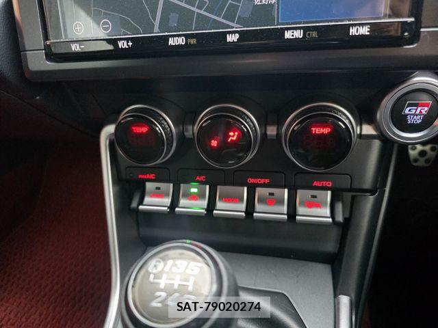 Toyota GR86 2022-01 8742399-17
