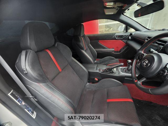 Toyota GR86 2022-01 8742399-1