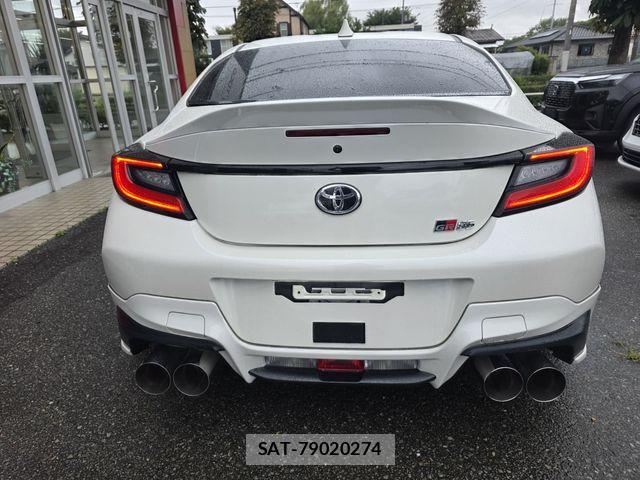 Toyota GR86 2022-01 8742399-8