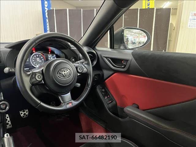 Toyota GR86 2024-04 8742401-10