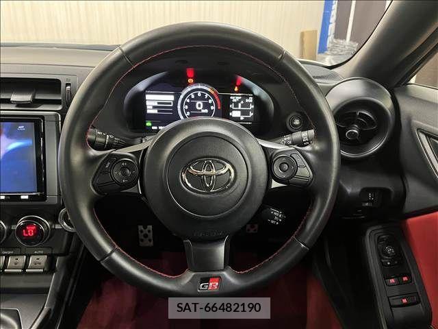 Toyota GR86 2024-04 8742401-11