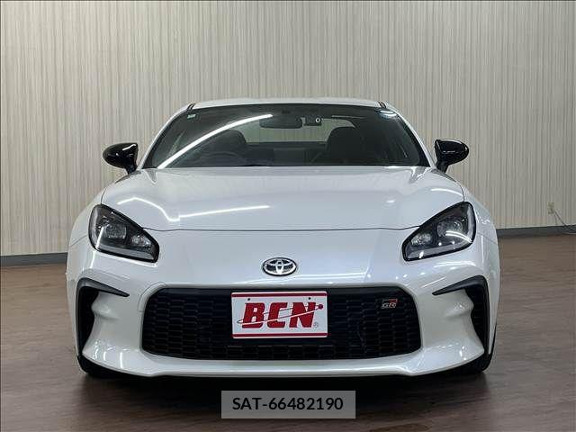 Toyota GR86 2024-04 8742401-1