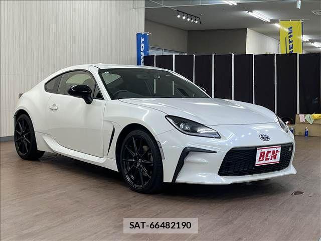 Toyota GR86 2024-04 8742401-2