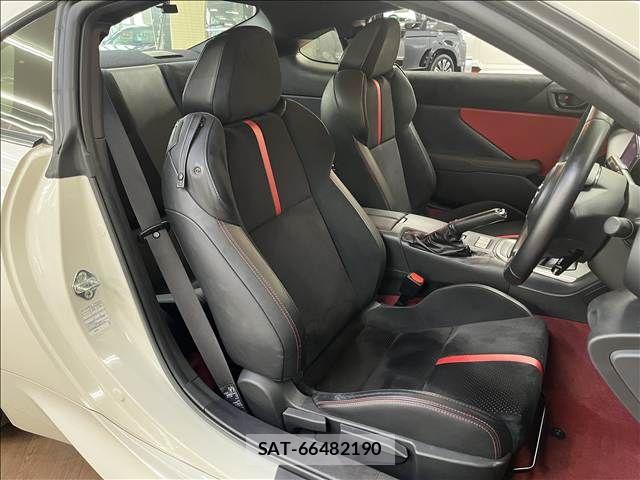 Toyota GR86 2024-04 8742401-29