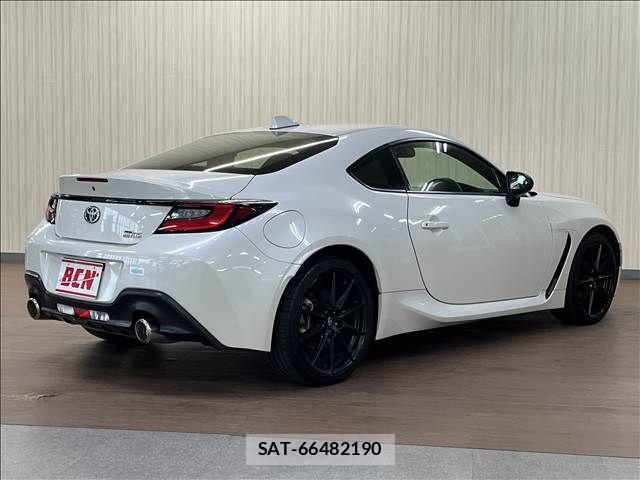 Toyota GR86 2024-04 8742401-4