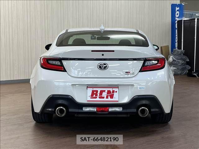 Toyota GR86 2024-04 8742401-5