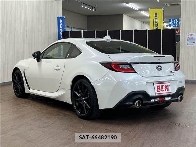 Toyota GR86 2024-04 8742401-6