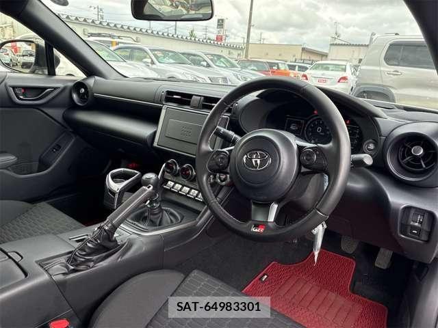 Toyota GR86 2023-06 8780410-4