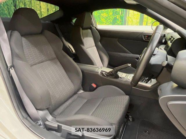Toyota GR86 2023-08 8796063-9