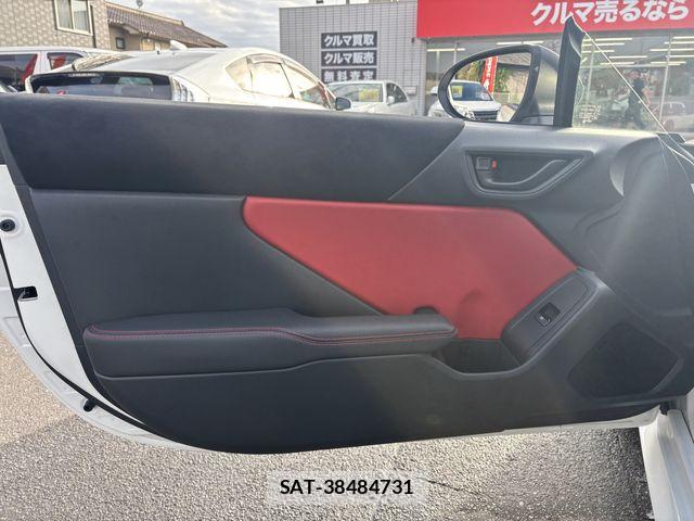 Toyota GR86 2026-08 8796062-14
