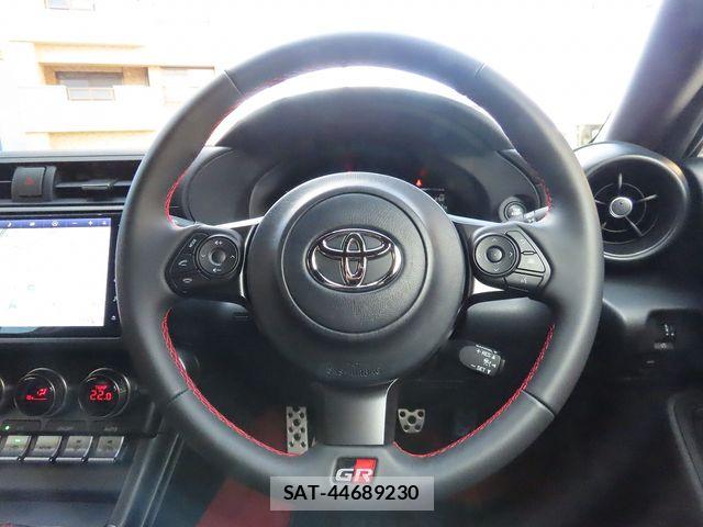 Toyota GR86 2024-07 8796060-11