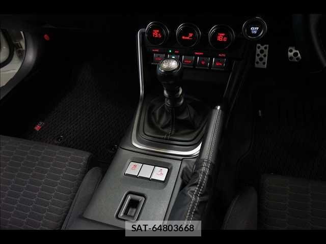Toyota GR86 2022-05 8829224-11