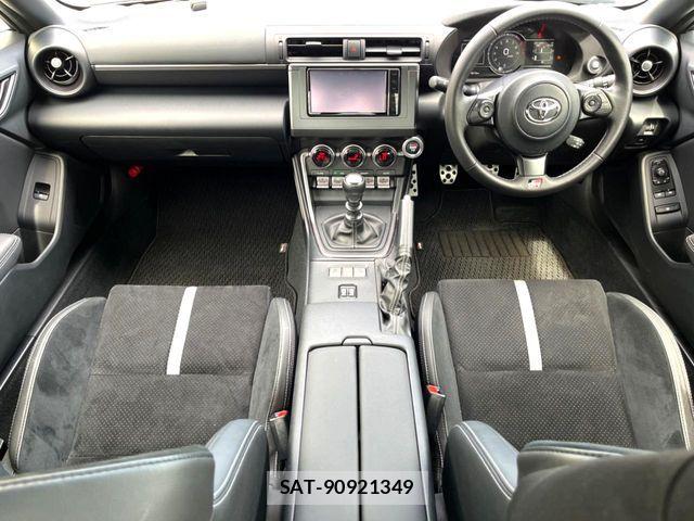 Toyota GR86 2022-04 8849177-1