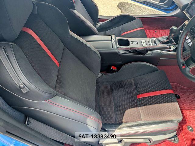 Toyota GR86 2024-08 8879922-25