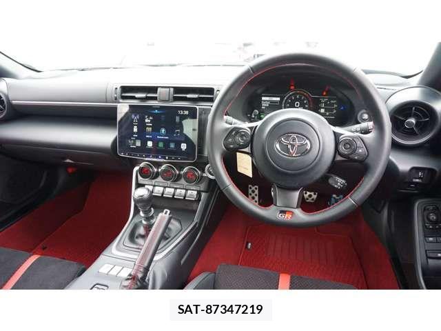 Toyota GR86 2024-10 8879924-1