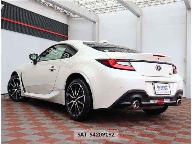 Toyota GR86 2025-02 8879923-24