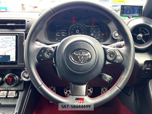 Toyota GR86 2025-08 8879925-9