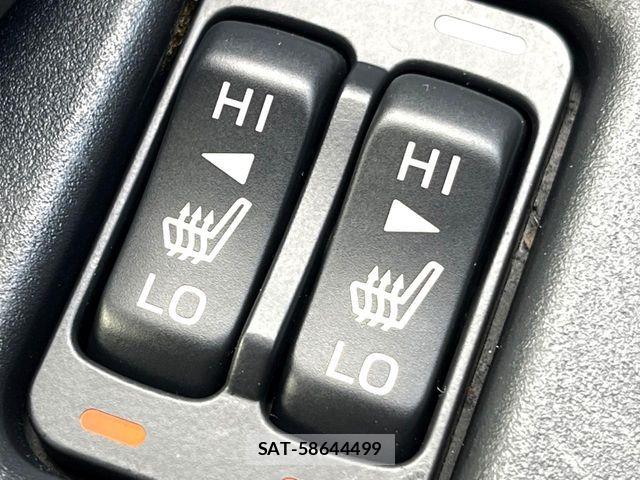 Toyota GR86 2025-08 8879925-8