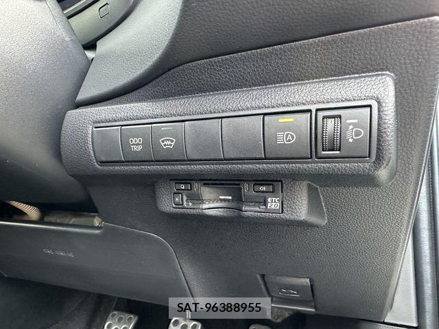 Toyota COROLLA 2025-03 1380733-13