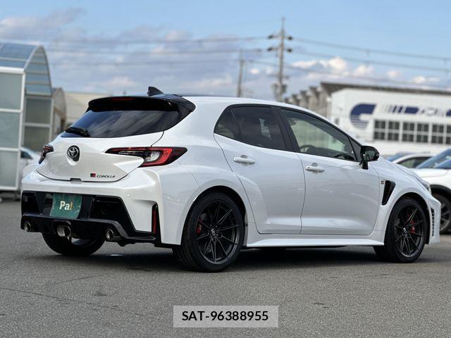 Toyota COROLLA 2025-03 1380733-24